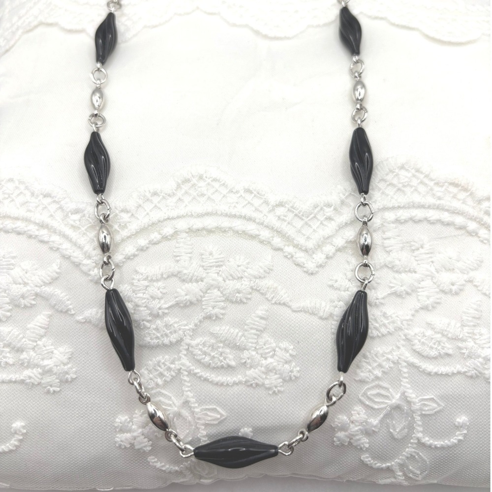 New Vintage Trifari 50196 Madeira 24 Inch Twist Black Jet Beaded Necklace - Picture 6 of 8